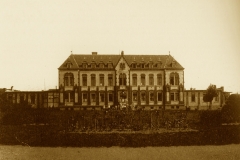 Erster Neubau 1899